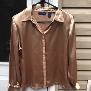 Karen Scott button down ✨✨